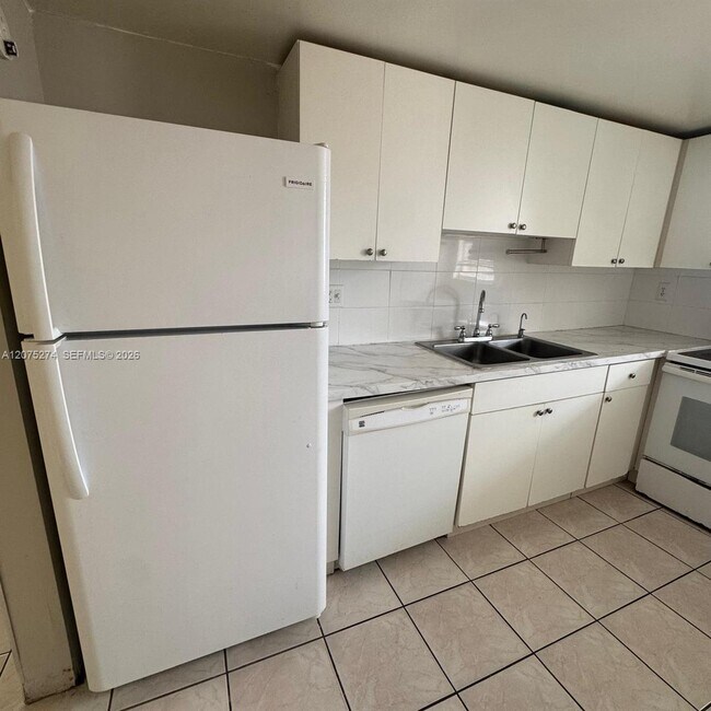 Foto del edificio - 506 NW 87th Ave