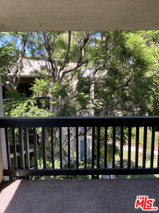 Foto del edificio - 8317 Raintree Cir