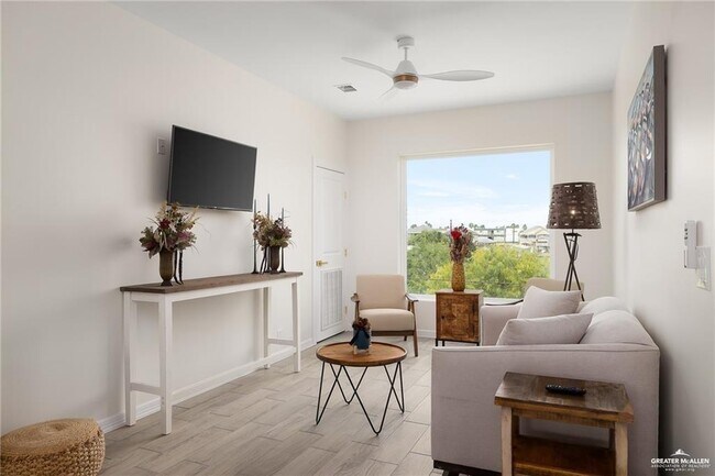 Foto del edificio - 15 Bass Ave