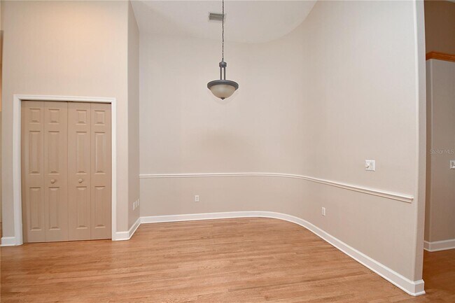 Building Photo - 116 Lorraine St