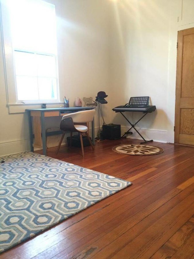 Foto principal - 5920 Pitt St