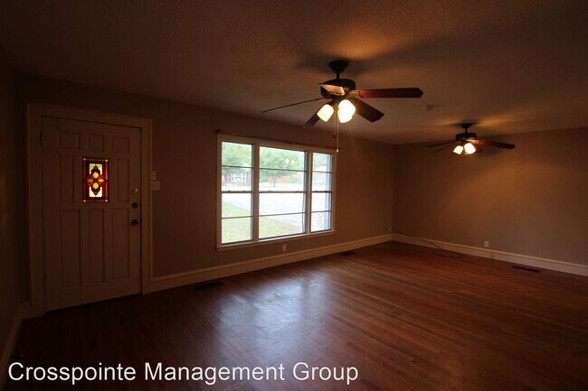 Building Photo - 3 br, 2 bath House - 812 S Palmer
