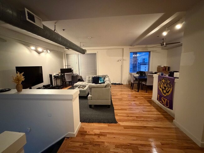 Foto del edificio - 1017 Jefferson St