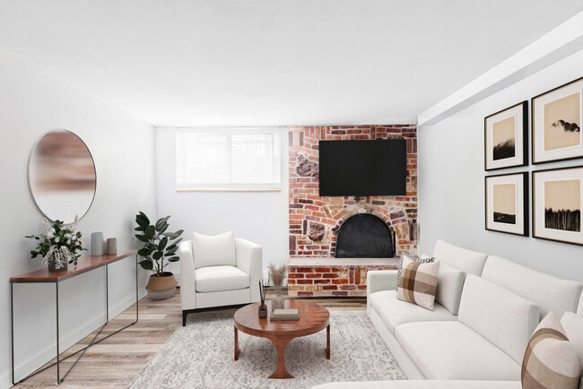 Photo - 1125 N Washington St Apartment