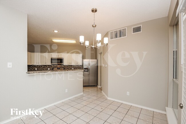 Building Photo - 1411 Springwood Dr