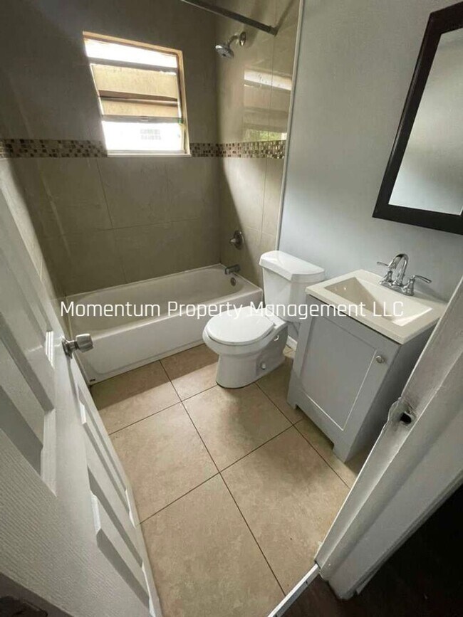 Foto del edificio - Cozy One Bedroom- Apply Today- FOR FREE!