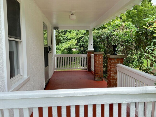 Foto del edificio - 201 Shamrock Rd
