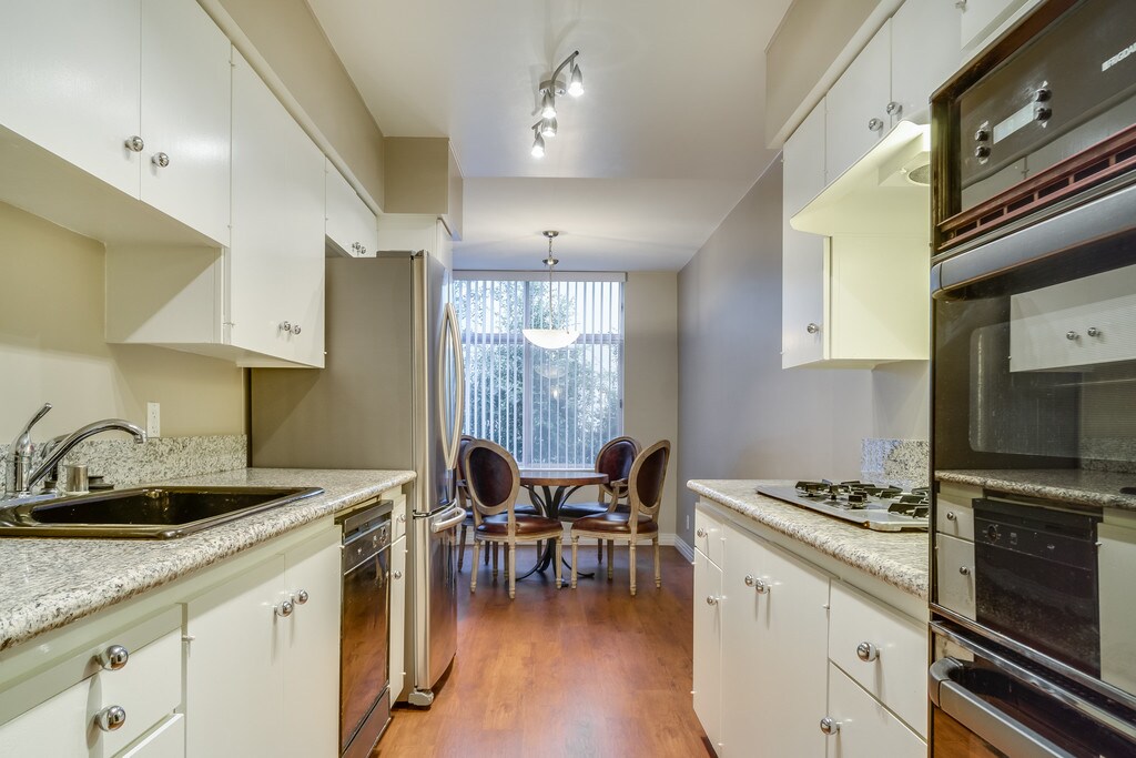 245 S Spalding Dr, Beverly Hills, CA 90212 Apartments in Beverly