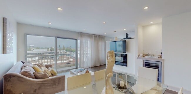 Building Photo - 101 California Ave