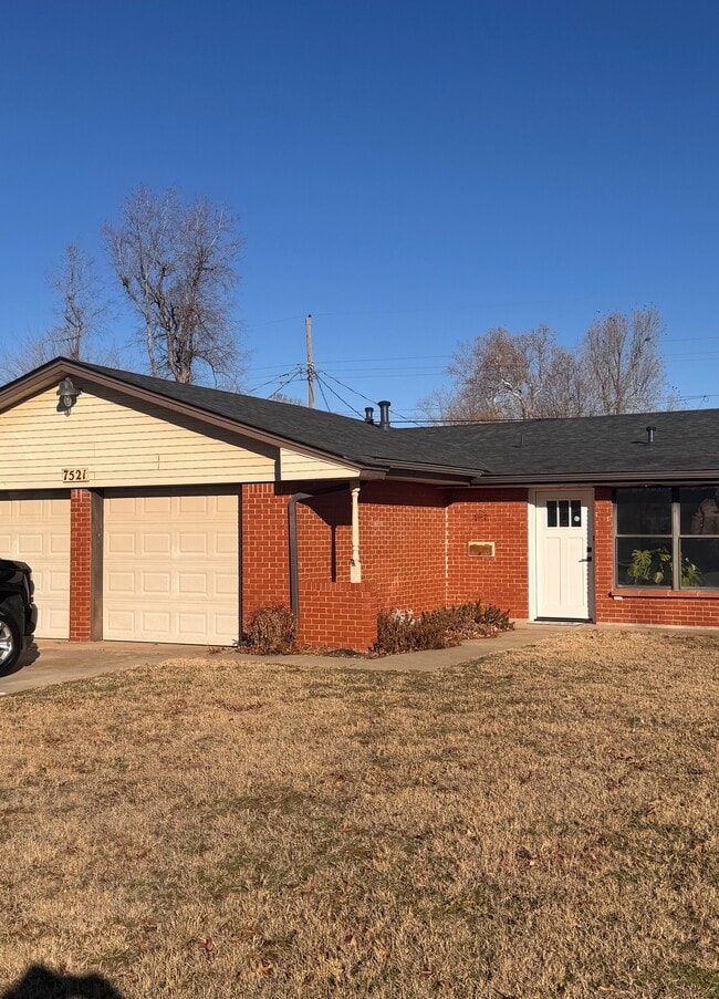 Photo - 7521 NW 28th St House