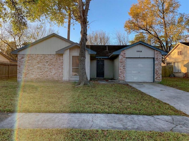 Building Photo - 10918 Ambergate Dr