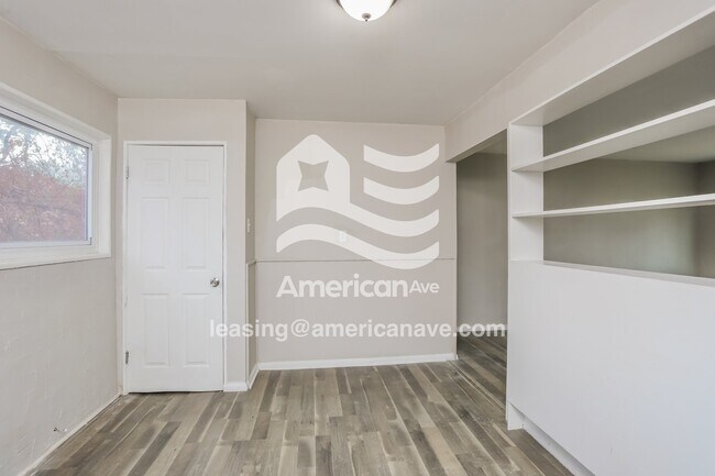 Foto del edificio - 3408 Elmhurst Dr