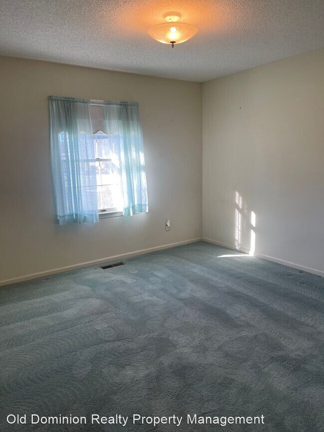 Foto del edificio - 3 br, 2 bath House - 4006 Nutmeg Court