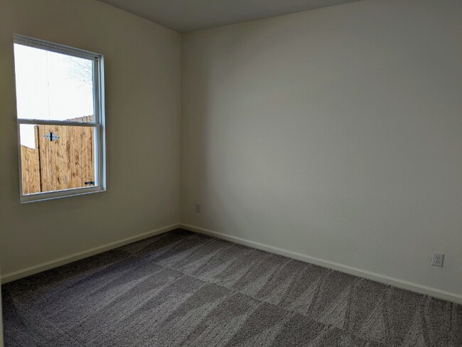 Foto del edificio - 2609 Silver Leaf Ln