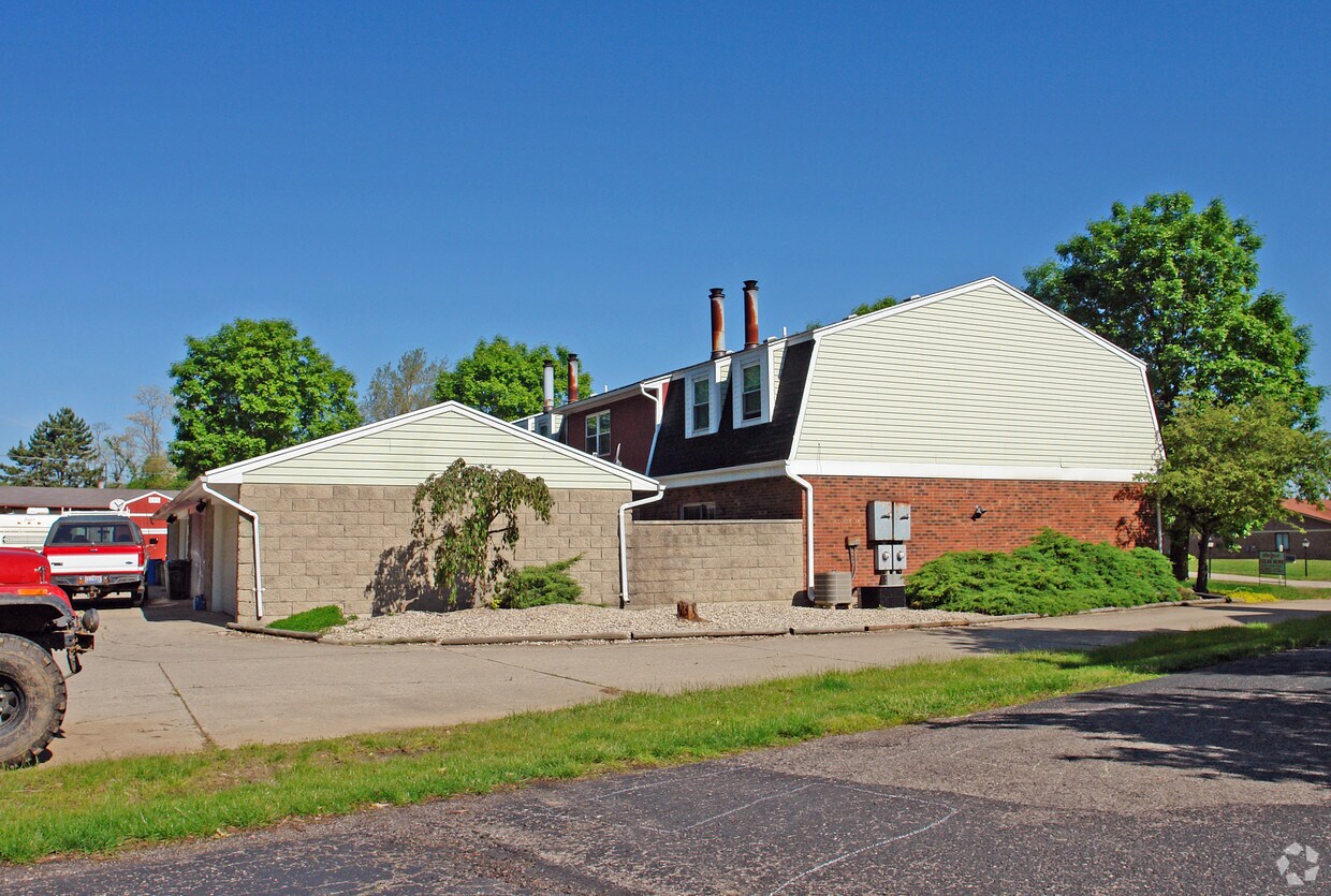 Building Photo - 7781 Sterling Pl