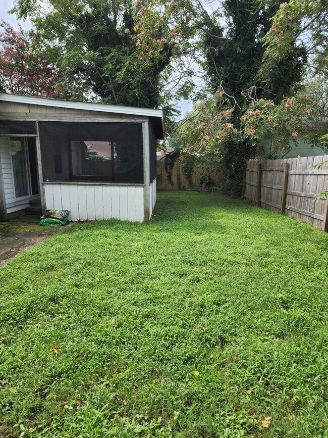 Building Photo - 8025 Kirbyhaigh Cir