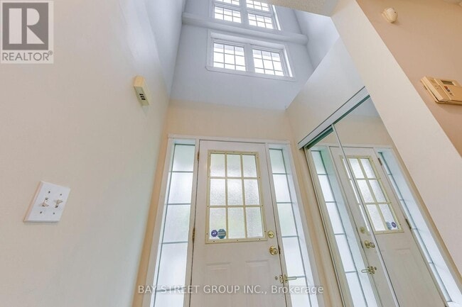 Photo du bâtiment - 5260 McFarren Blvd