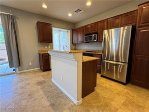 Building Photo - 8278 Apple Barn Ave