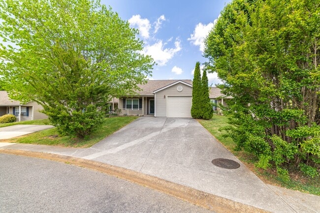 Building Photo - 8613 Little Field Way