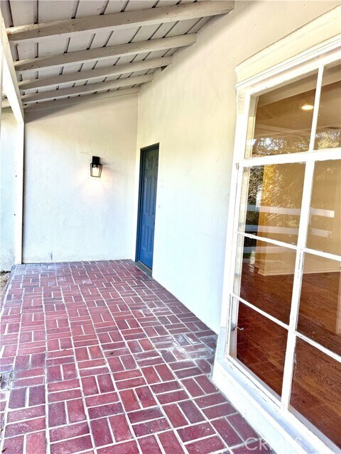 Building Photo - 3925 Chevy Chase Dr