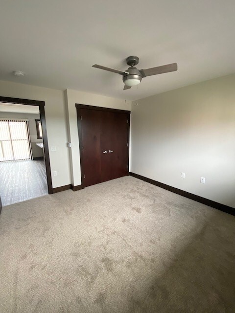 Foto del edificio - 2415 Cass St