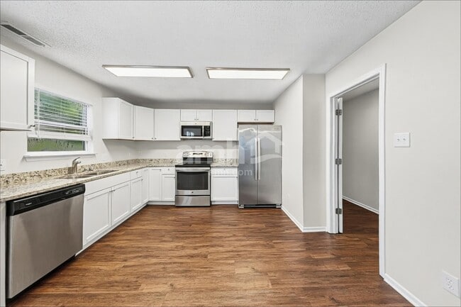 Building Photo - 9318 W Rising Sun Dr