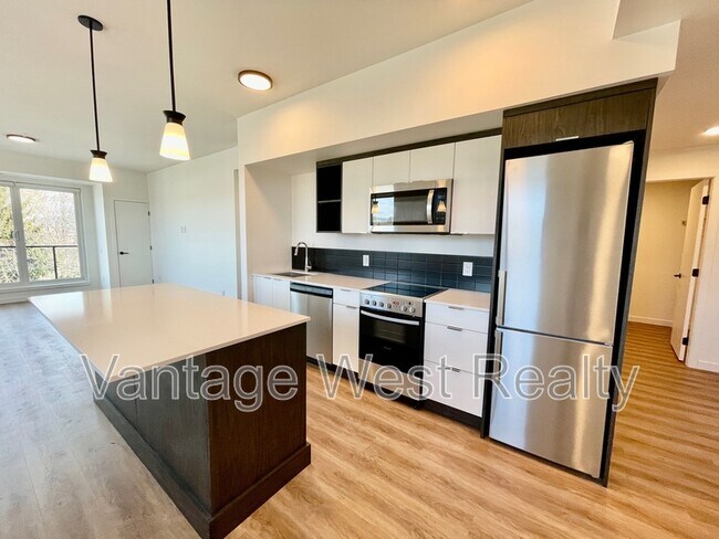 Photo du bâtiment - 401-615 Rutland Road North