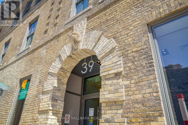 Building Photo - 39-1339 Sherbourne St