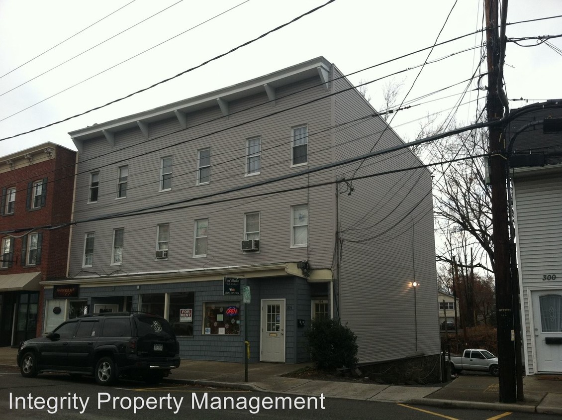 304 Main St, Cornwall, NY 12518 Condo for Rent in Cornwall, NY