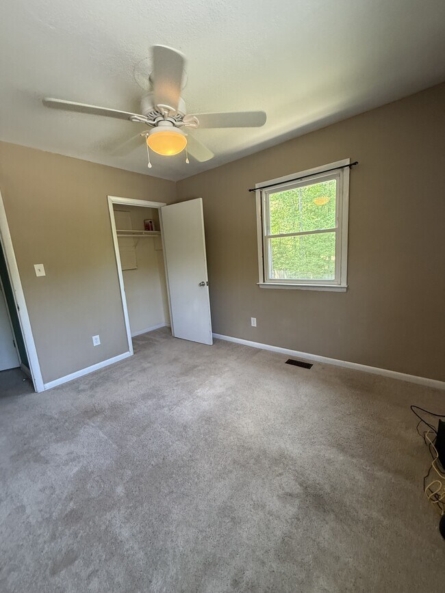 Foto del edificio - 7010 Sorrell Ln