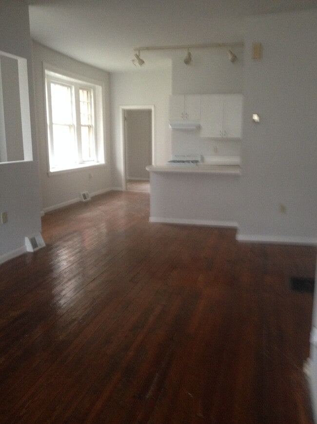 Building Photo - 5451 Ridge Ave