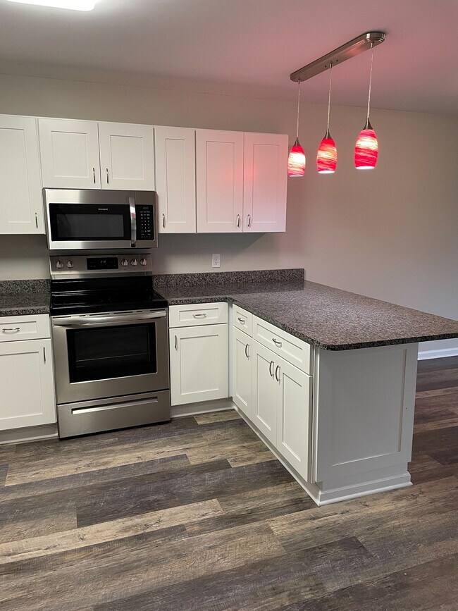 Building Photo - 4904 E 11th St