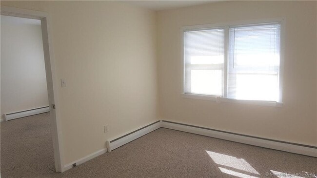 Building Photo - 28 Melba St