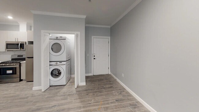 Foto del edificio - 680 Grand St