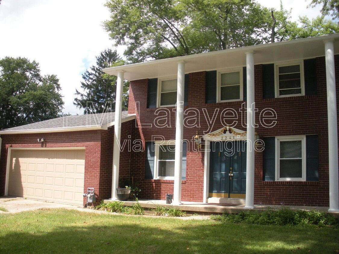 Building Photo - 2241 Indian Trail Dr