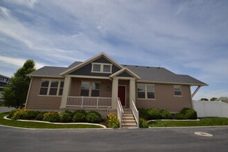 Building Photo - 938 Rebecca Vw Dr