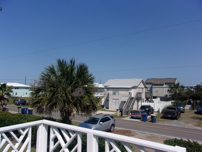 Foto del edificio - Just steps to the ocean and Main Beach!