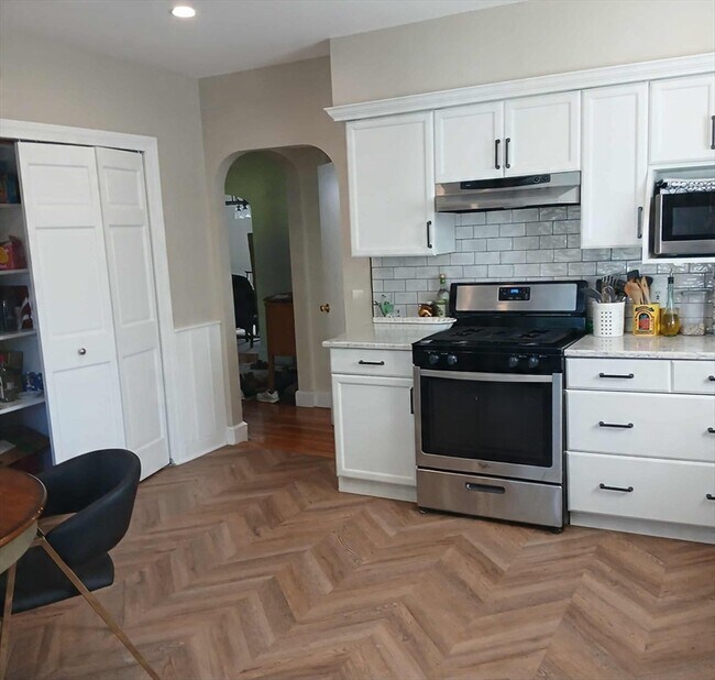 Foto del edificio - 132 Thorndike St