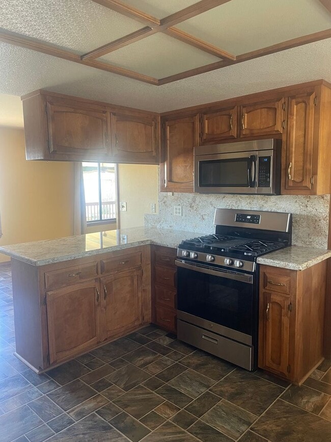 Building Photo - COMING SOON! 3/2.5 HOUSE POOL & LANDSCAPIN...