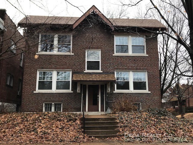 Primary Photo - 1 Bedroom Apartment next to Botanical Gardens