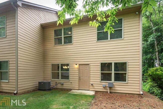 Building Photo - 8349 Triple Crown Dr