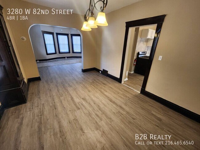 Foto del edificio - 3280 W 82nd St