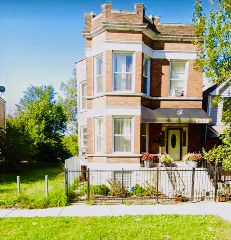 Primary Photo - 1328 S Springfield Ave