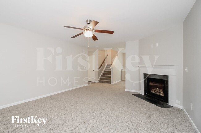 Building Photo - 825 Winterside Ln