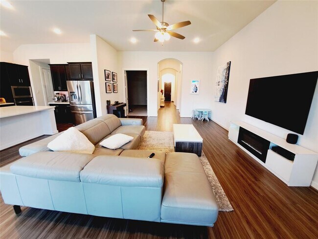 Building Photo - 4315 Hood Park Dr
