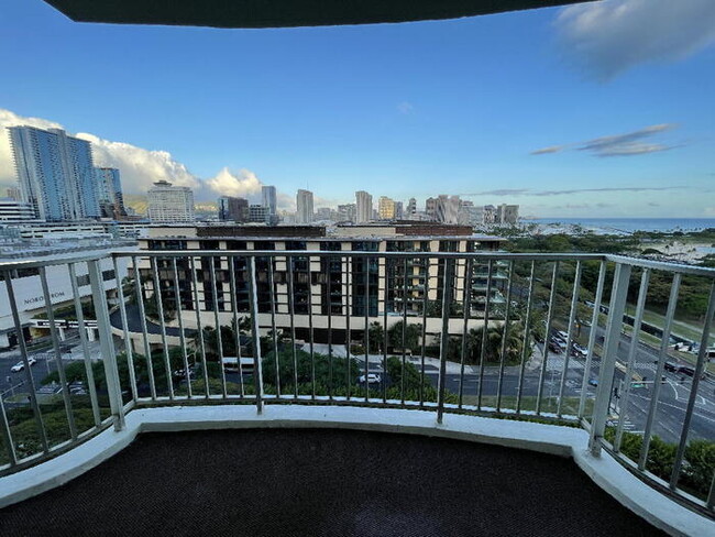 Building Photo - 1350 Ala Moana Blvd