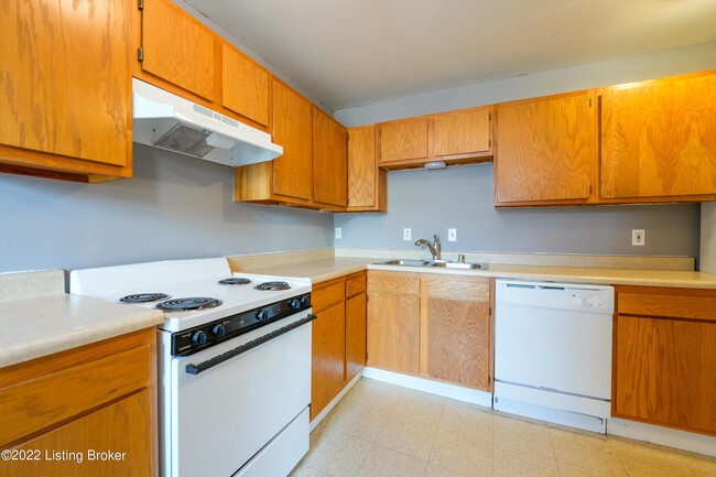 Building Photo - 614 Rubel Ave