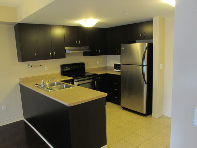 Building Photo - 37 Goodwin Dr
