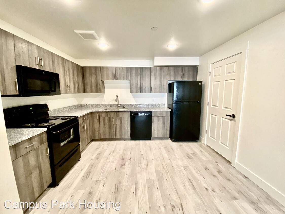 Primary Photo - 122 Falls Ave W