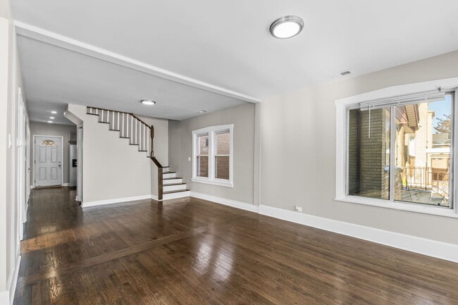 Building Photo - 2142 N Mobile Ave